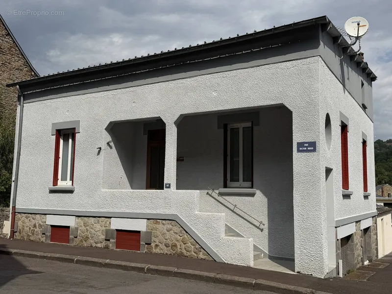 Photo Maison à La Bourboule au prix de 204 000€