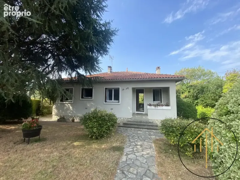 Photo Maison à Courgeac au prix de 139 750€