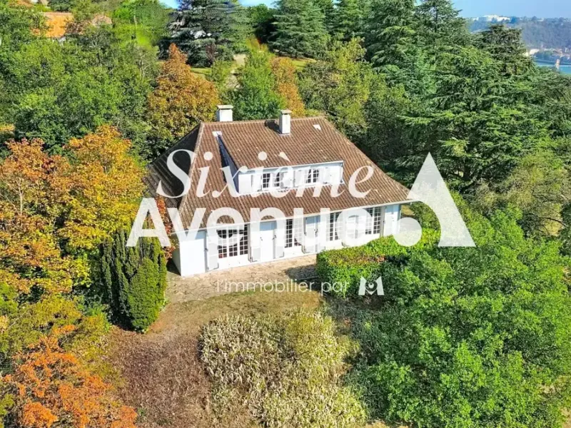 Photo Maison à Saint-Cyr-Sur-Le-Rhone au prix de 339 000€