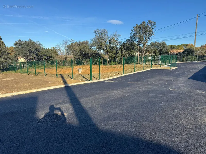 Photo Terrain à Bollene au prix de 95 000€