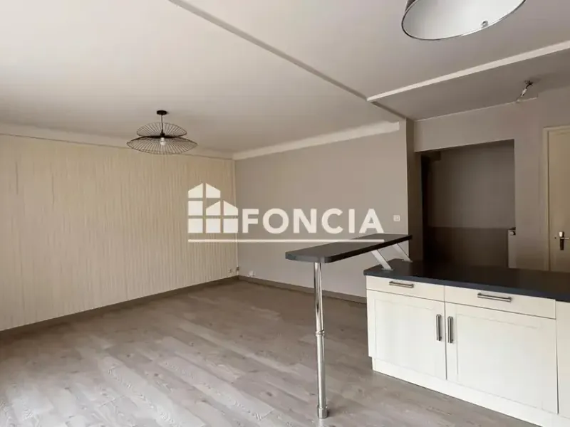Photo Appartement à La Roche-Sur-Yon au prix de 148 570€