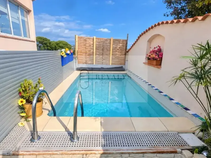 Photo Appartement à Saint-Laurent-Du-Var au prix de 375 000€