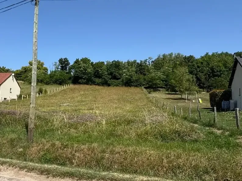 Photo Terrain à Germigny-Sur-Loire au prix de 36 500€