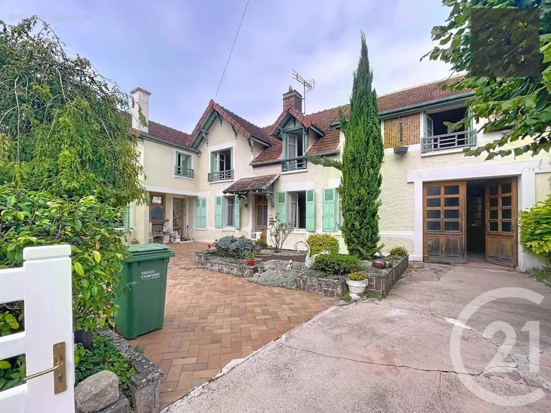 Photo Maison à Payns au prix de 164 000€