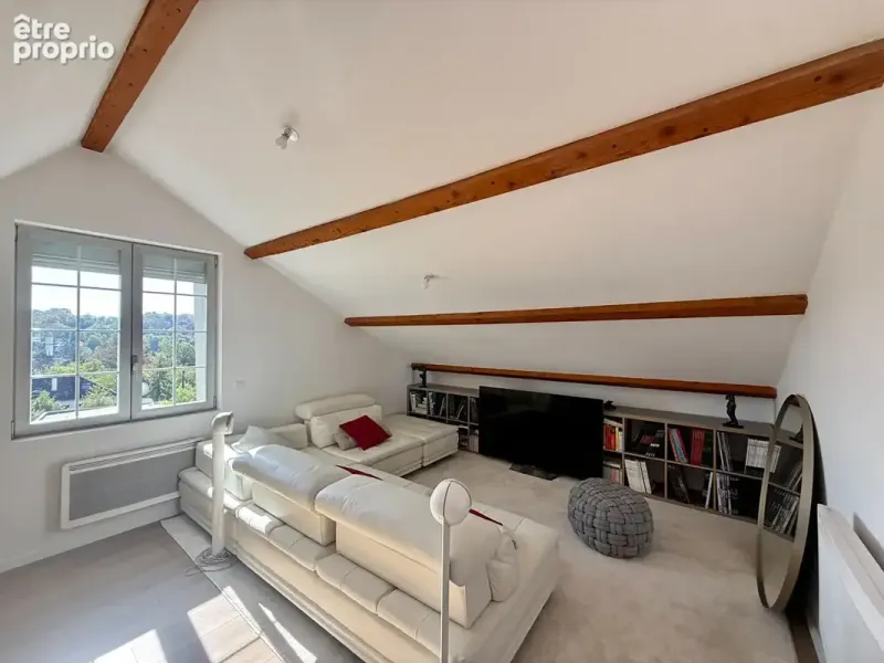 Photo Appartement à Ecole-Valentin au prix de 109 000€