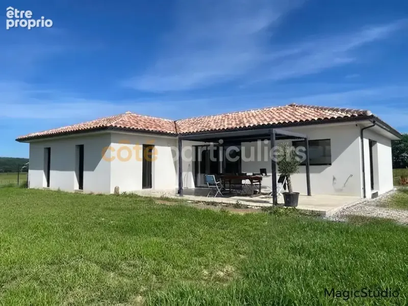 Photo Maison à Chelle-Debat au prix de 304 000€