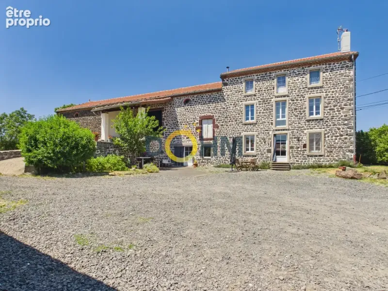 Photo Maison à Bains au prix de 349 000€