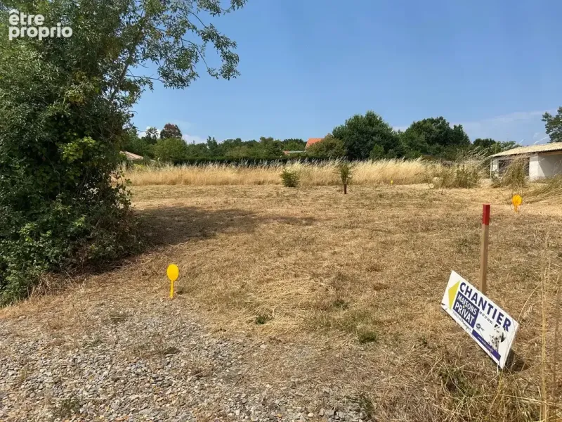 Photo Terrain à Saint-Georges-Du-Bois au prix de 37 700€