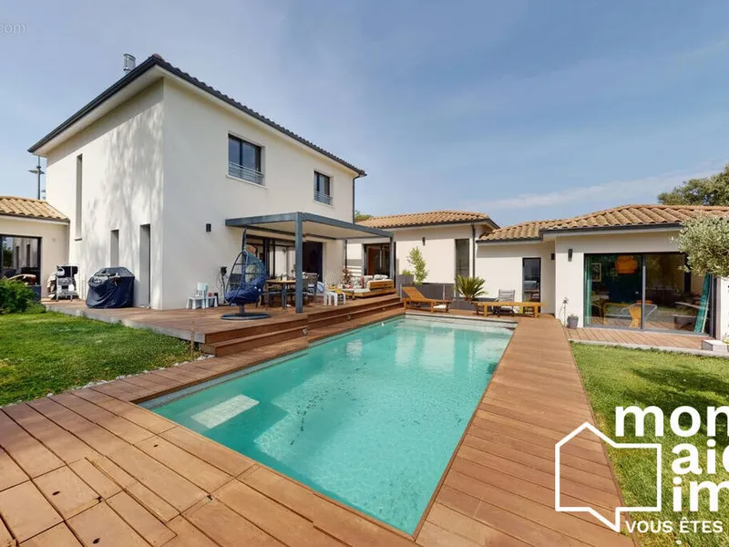 Photo Maison à Montussan au prix de 650 000€