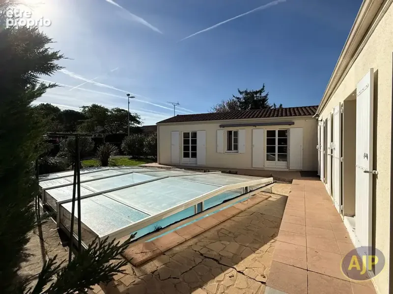 Photo Maison à Saint-Georges-Des-Coteaux au prix de 225 000€