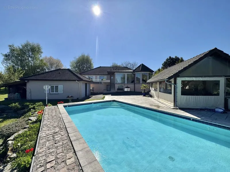 Photo Maison à Montreux-Jeune au prix de 519 750€