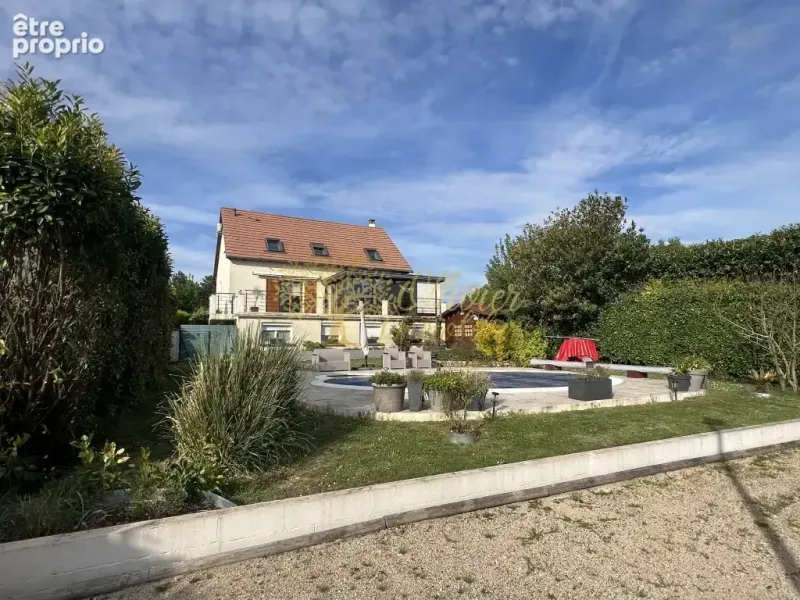 Photo Maison à La Queue-En-Brie au prix de 620 000€