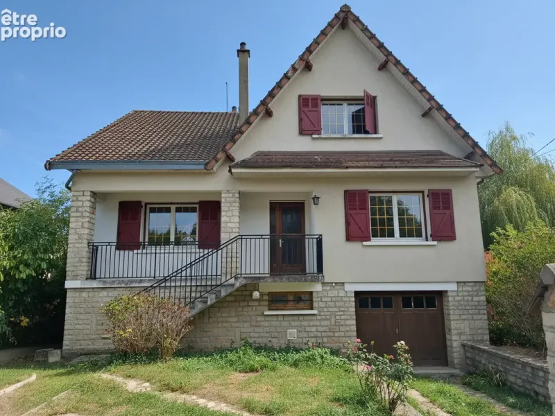 Photo Maison à Saint-Amand-Montrond au prix de 92 000€