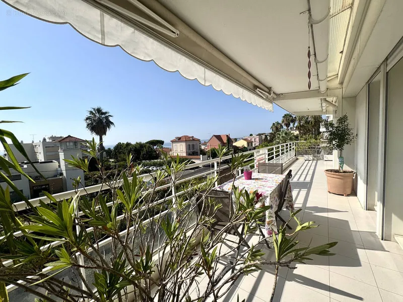 Photo Appartement à Vallauris au prix de 450 000€
