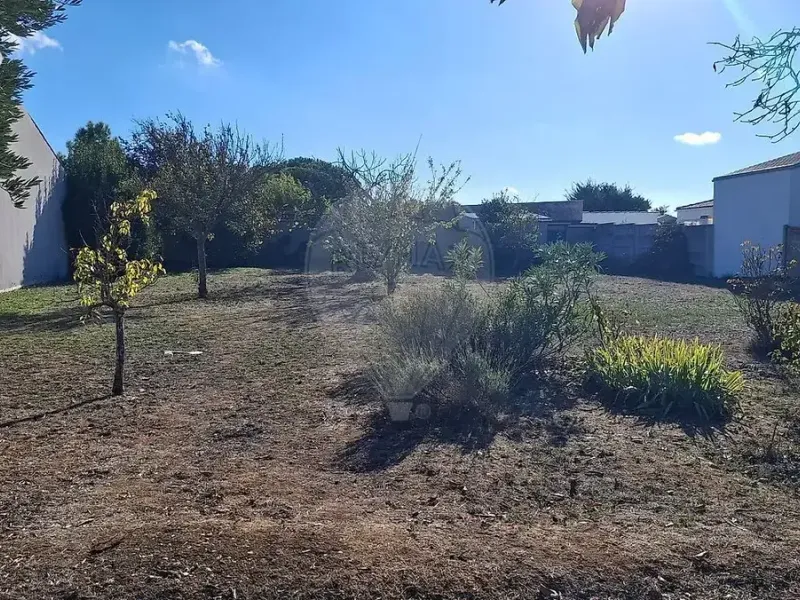 Photo Terrain à Nieul-Sur-Mer au prix de 286 000€