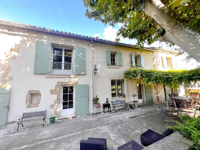 Photo Maison à Saint-Chamas au prix de 799 000€