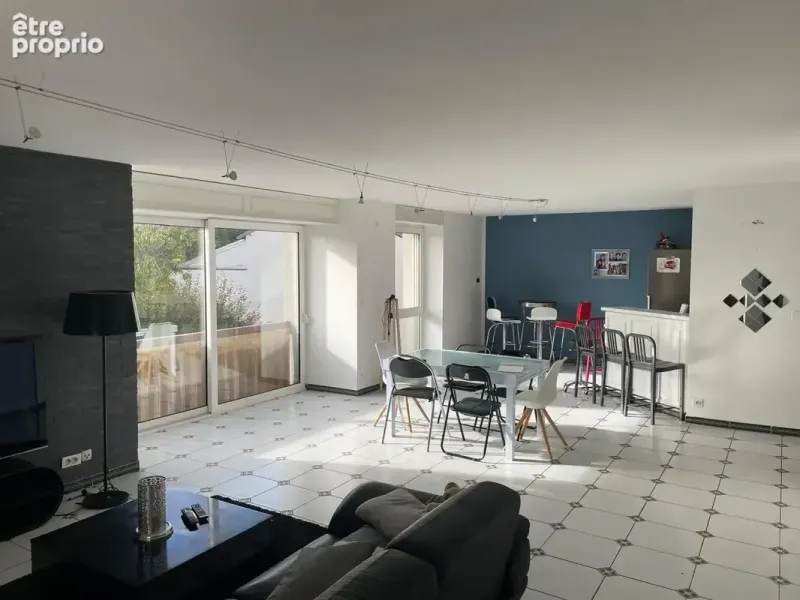 Photo Maison à Le Chambon-Sur-Lignon au prix de 255 000€