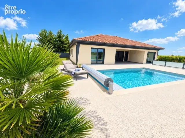 Photo Maison à Saint-Alban-Les-Eaux au prix de 320 000€