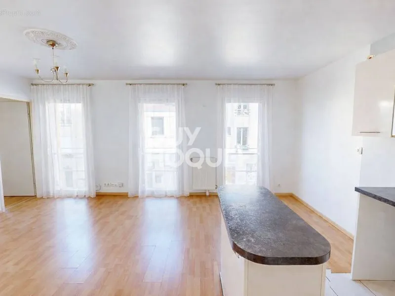 Photo Appartement à Aubervilliers au prix de 254 000€