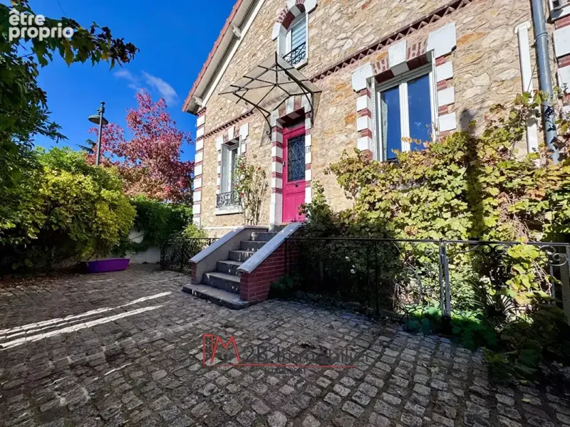 Photo Maison à Saint-Thibault-Des-Vignes au prix de 510 000€