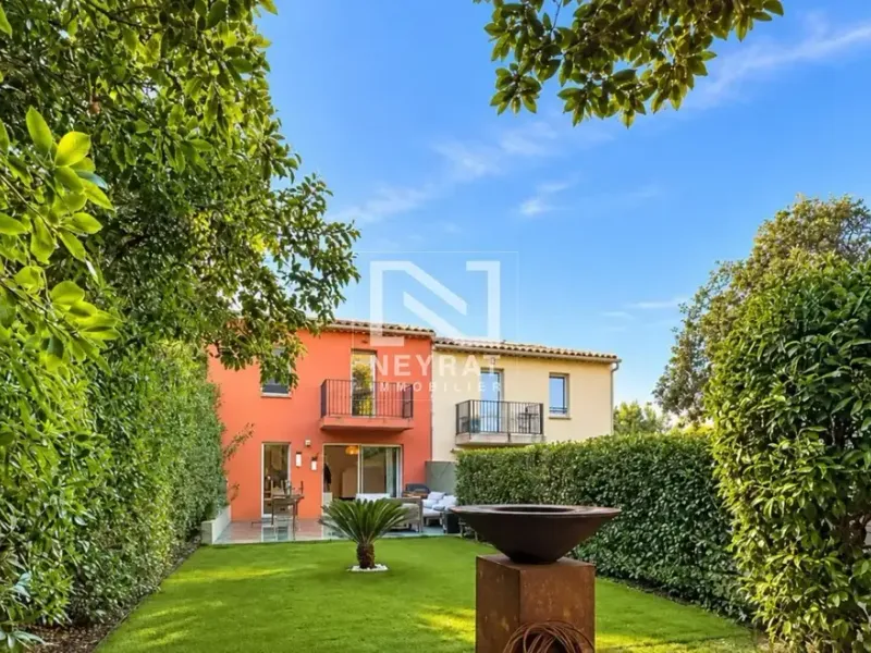 Photo Maison à Saint-Raphael au prix de 595 000€