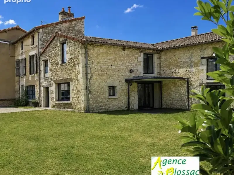 Photo Maison à Mirebeau au prix de 291 700€