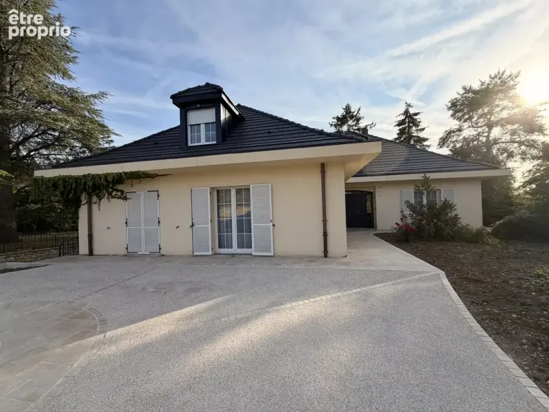 Photo Maison à Vany au prix de 749 000€