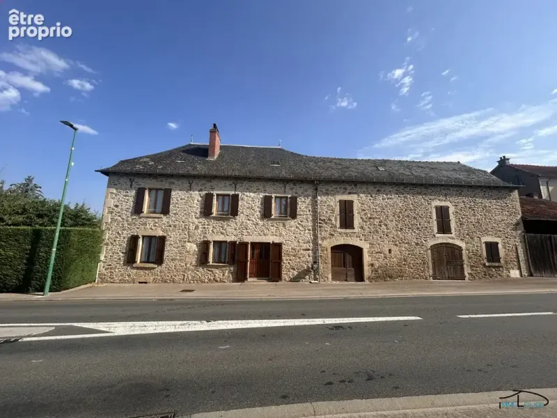 Photo Maison à Lanuejouls au prix de 175 000€