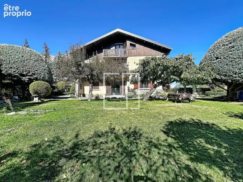 Photo Maison à Jausiers au prix de 497 000€