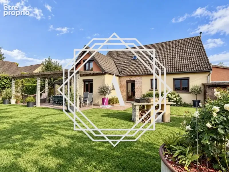 Photo Maison à Meru au prix de 324 260€