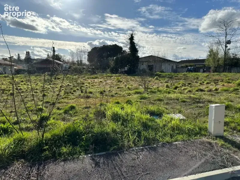 Photo Terrain à Portets au prix de 129 000€
