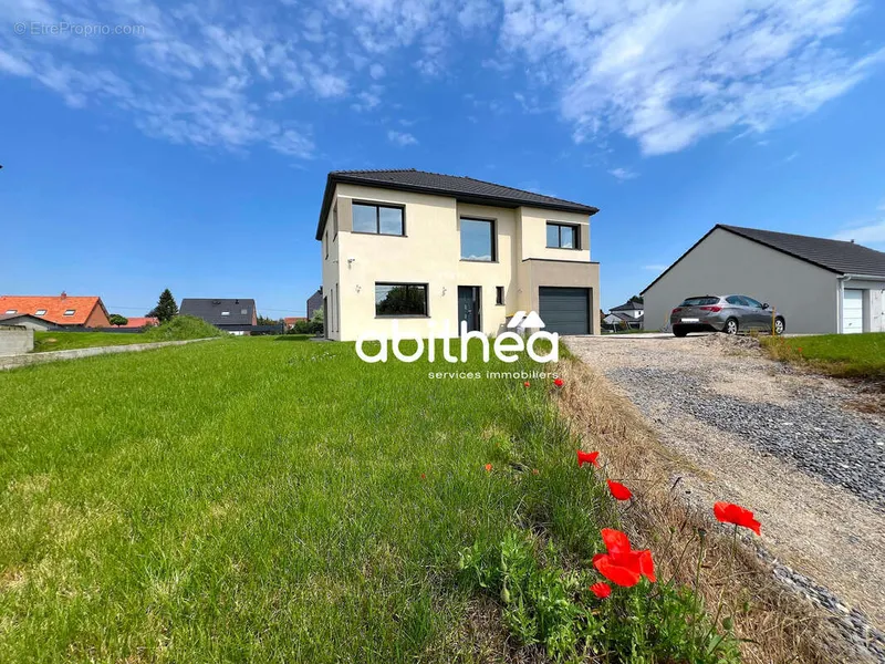 Photo Maison à Wanquetin au prix de 397 000€