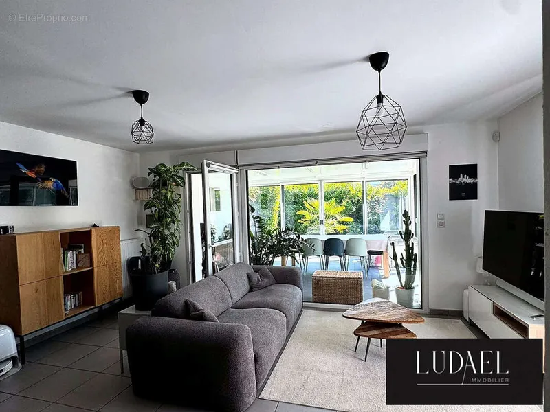 Photo Maison à Mions au prix de 399 000€