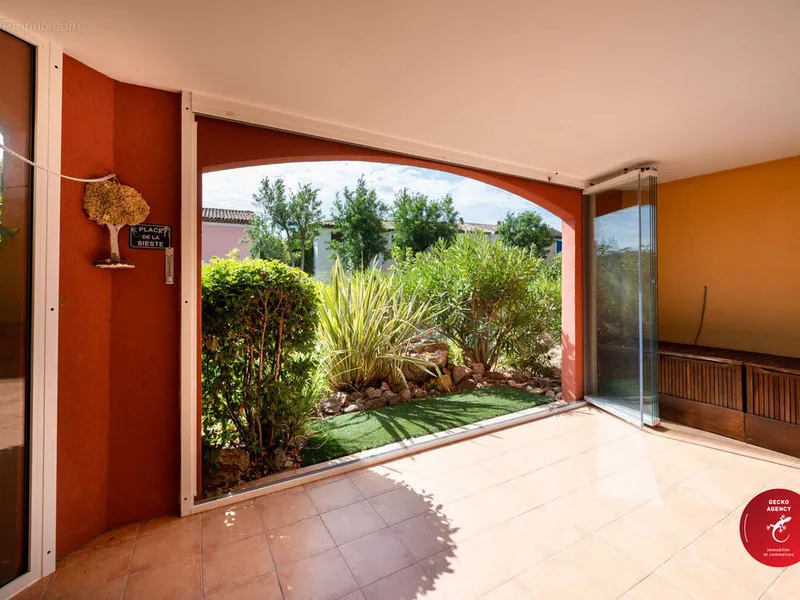 Photo Appartement à Roquebrune-Sur-Argens au prix de 299 000€