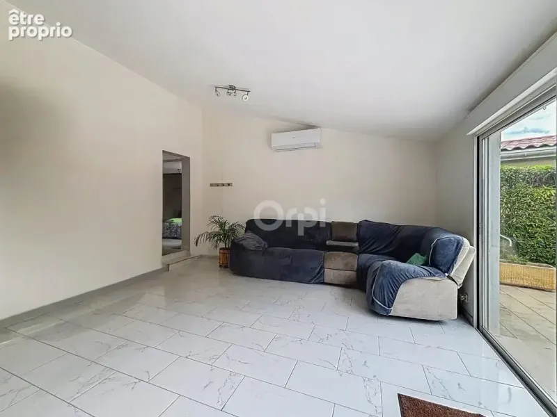 Photo Maison à Roquebrune-Sur-Argens au prix de 305 000€