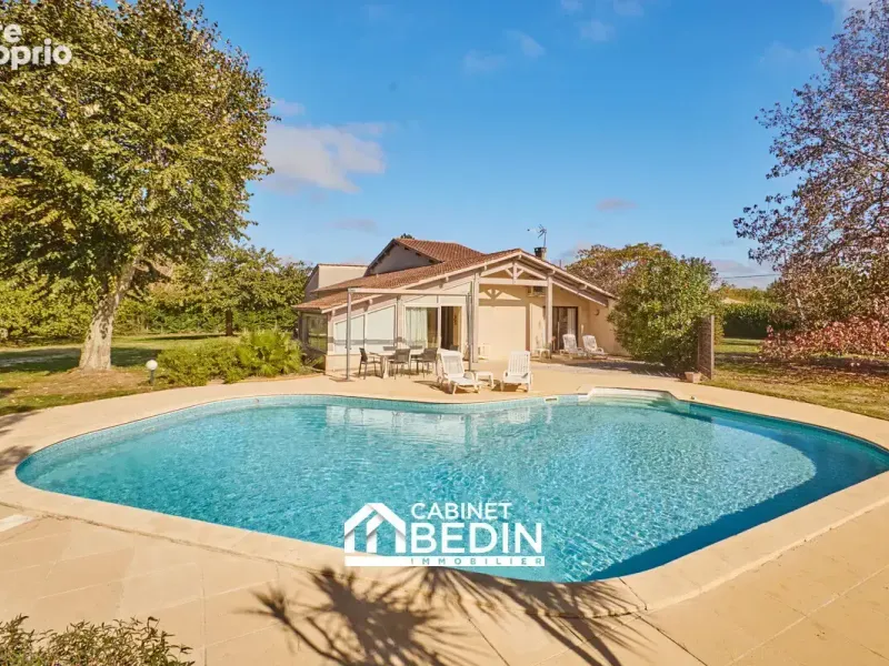 Photo Maison à Auros au prix de 445 000€