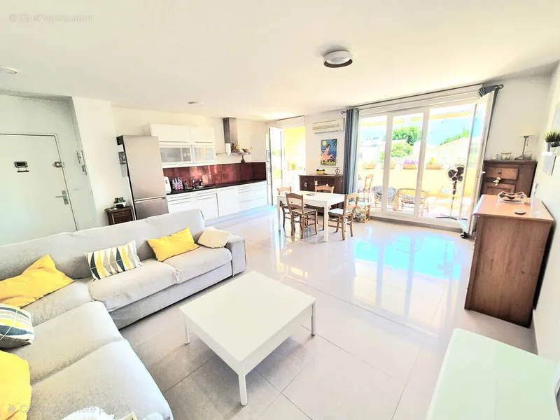 Photo Appartement à Hyeres au prix de 340 000€