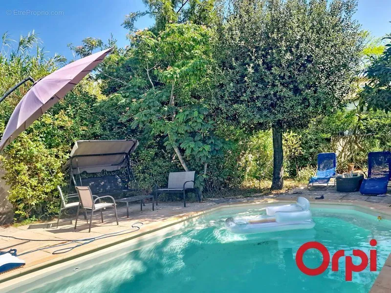 Photo Maison à Six-Fours-Les-Plages au prix de 595 000€