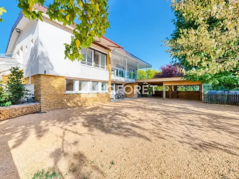 Photo Maison à Le Perreon au prix de 530 000€