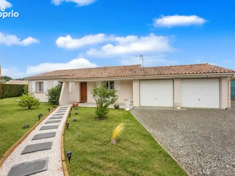 Photo Maison à La Salvetat-Saint-Gilles au prix de 351 750€