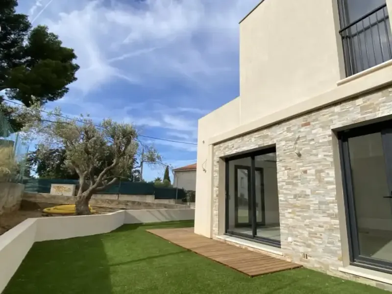 Photo Maison à Six-Fours-Les-Plages au prix de 490 000€