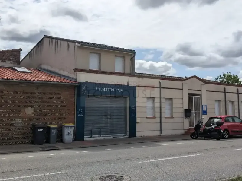 Photo Commerce à Roquettes au prix de 234 000€