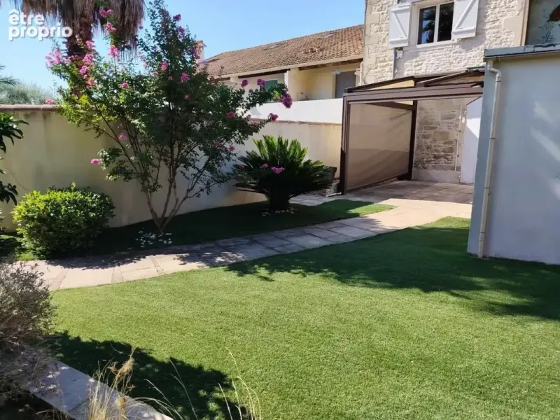 Photo Maison à Milhaud au prix de 414 000€