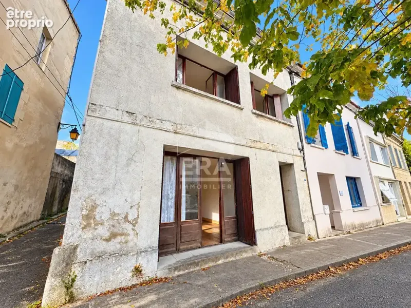 Photo Maison à Bourg au prix de 134 000€
