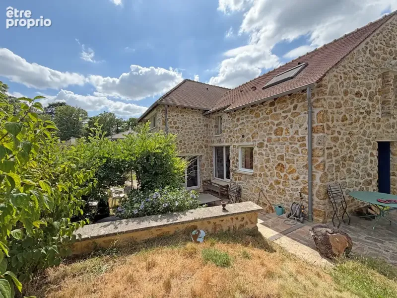 Photo Maison à Verrieres-Le-Buisson au prix de 960 000€