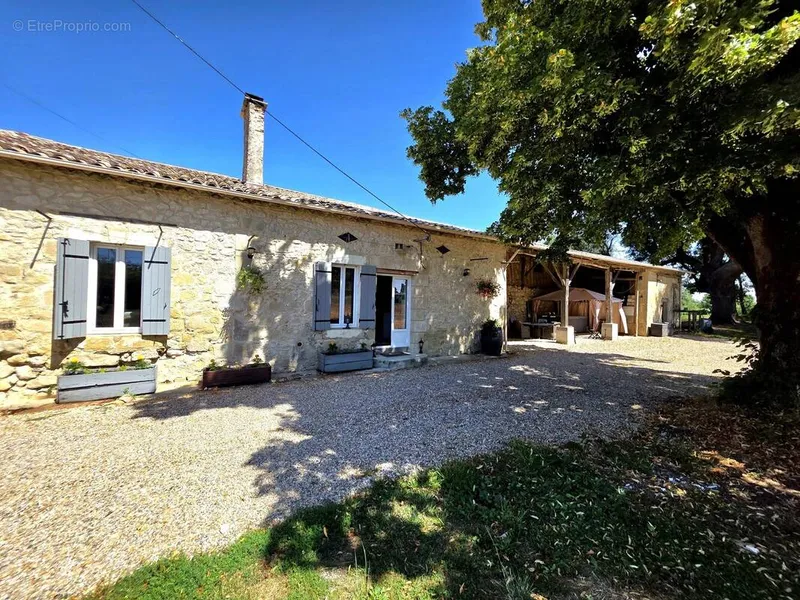 Photo Maison à Lauzun au prix de 210 600€