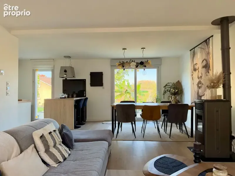 Photo Maison à Pouilly-Le-Monial au prix de 370 000€
