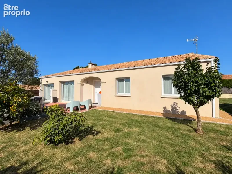Photo Maison à Le Girouard au prix de 334 400€
