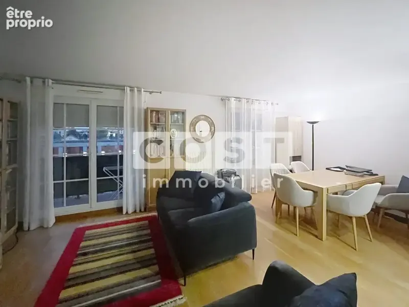 Photo Appartement à Courbevoie au prix de 385 000€