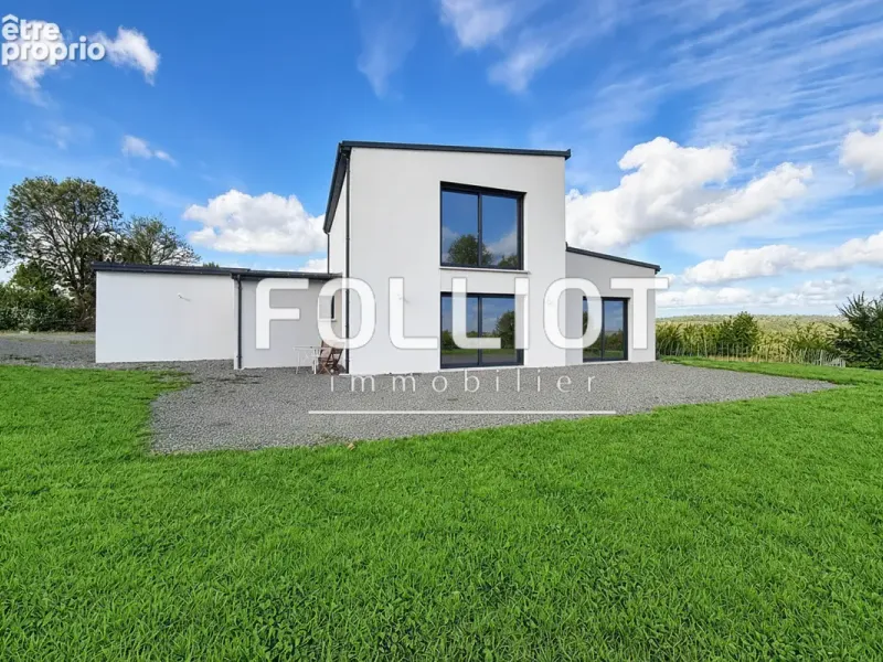 Photo Maison à Tessy-Sur-Vire au prix de 344 500€